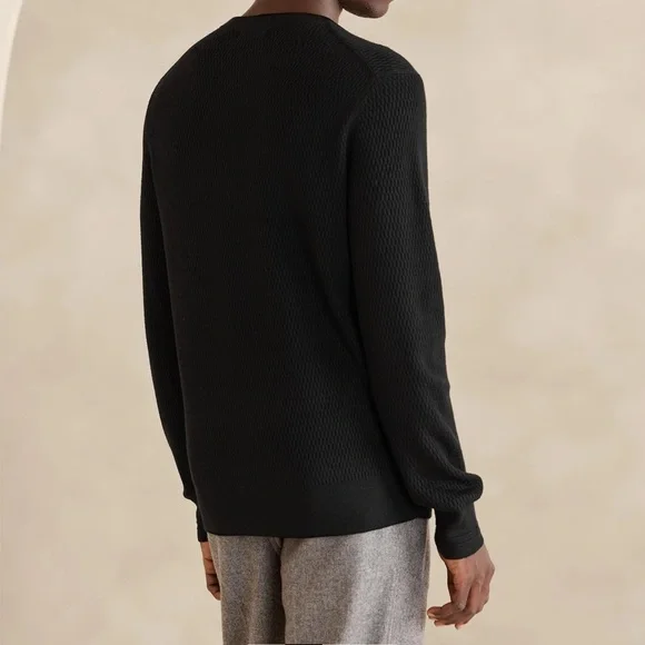 Banana Republic Men’s Merino Crew-Neck Sweater - Picture 2 of 6